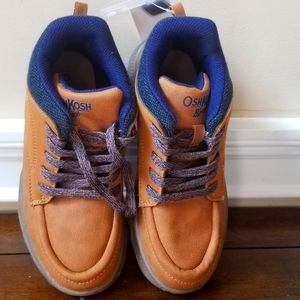 Oshkosh, Size 2 Youth boots. Brown